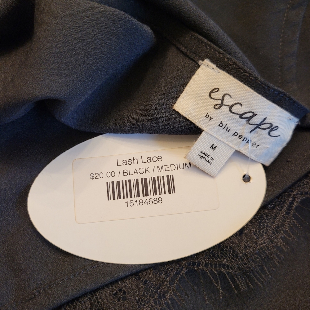 Black lace trimmed camisole Sz. M - Picture 3 of 4
